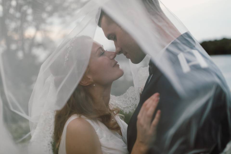 Virginia wedding couple