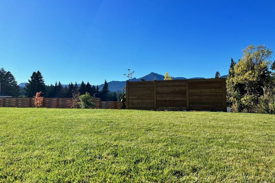 Ceremony Lawn, Mountains