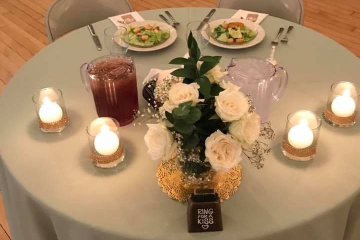 Sweetheart table and centerpiece