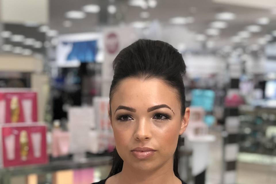 Elegant makeup