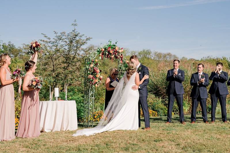 Romantic outdoor ceremony