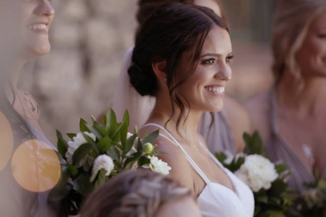 Glowing bride + bridesmaids
