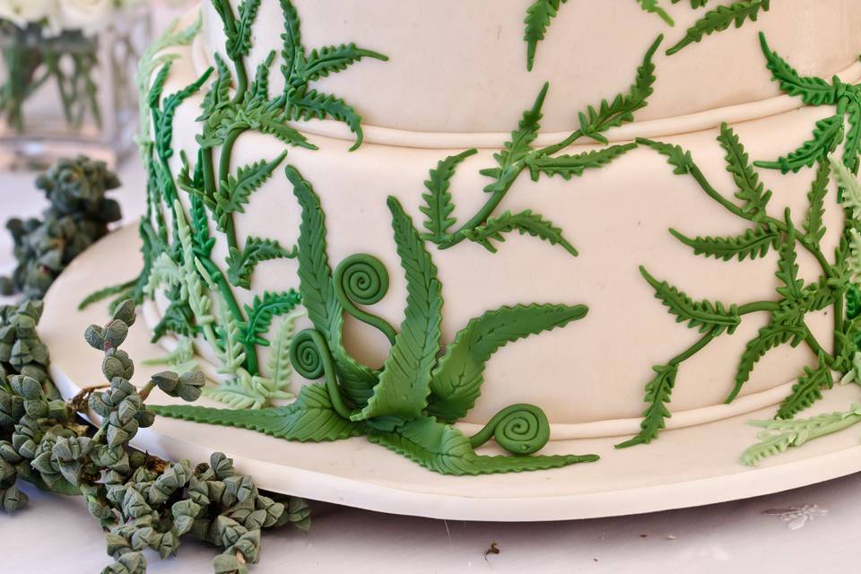 Fern cake detail