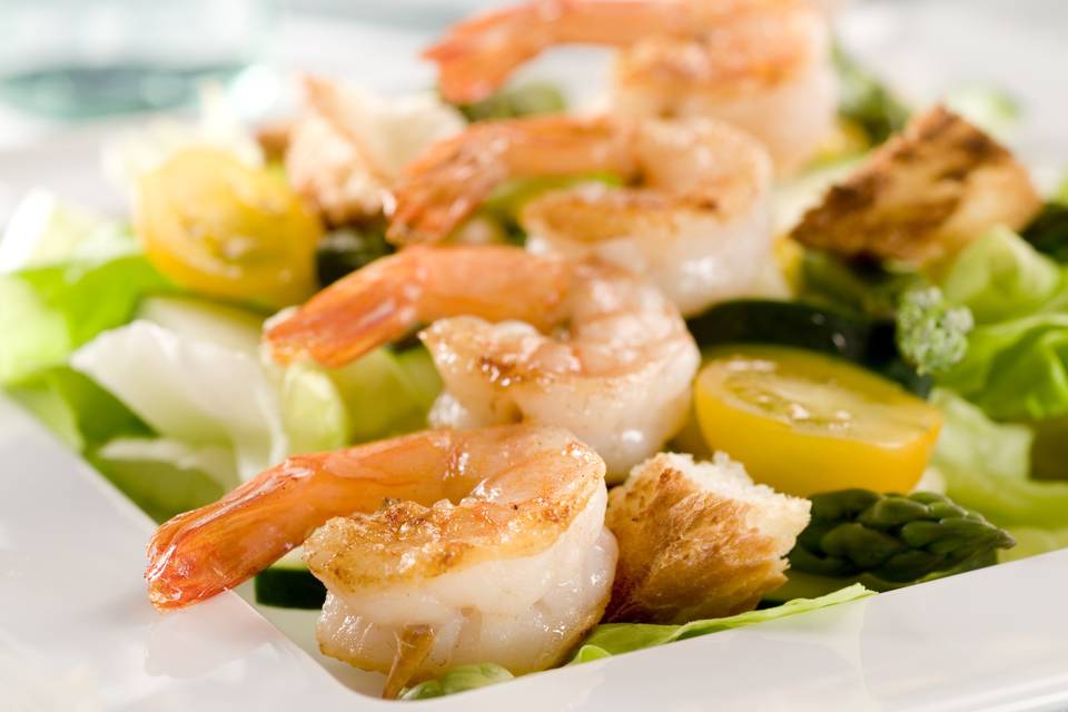 Summer shrimp salad