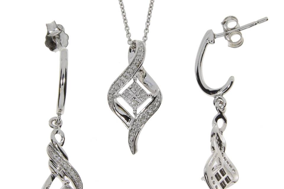 Diamond pendant & Earring Set
