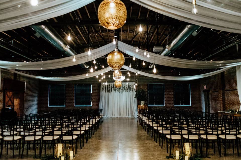 Aisle shot | Photo by: Kay and Bee Studios