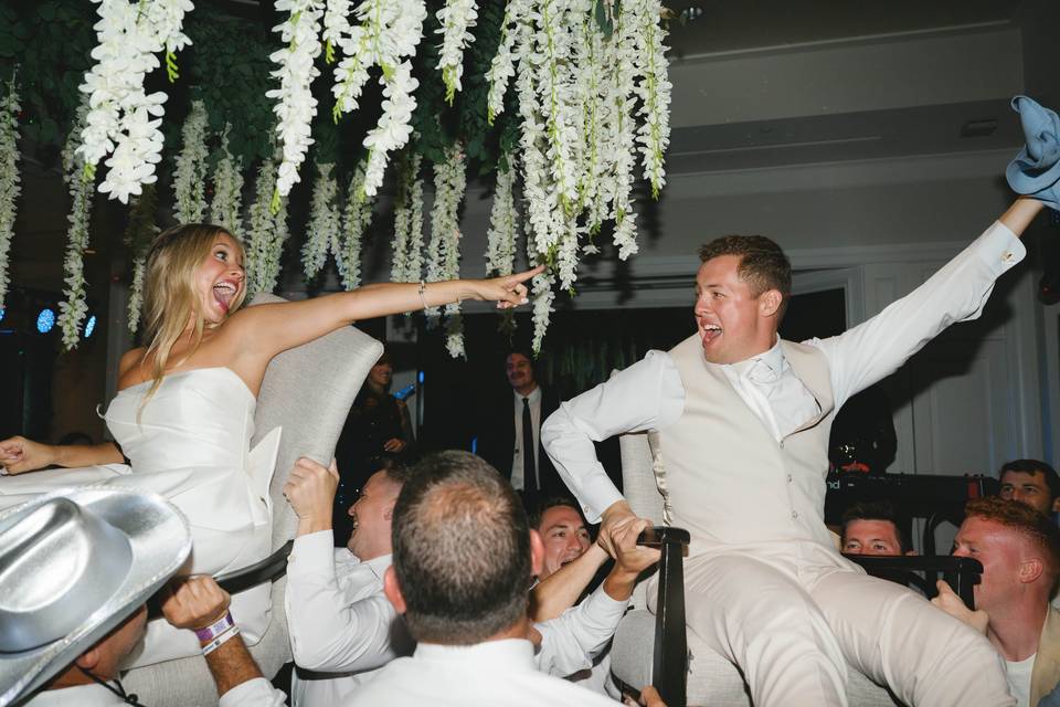 THE HORA