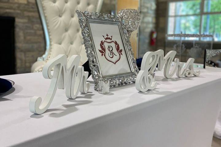 Sweetheart table