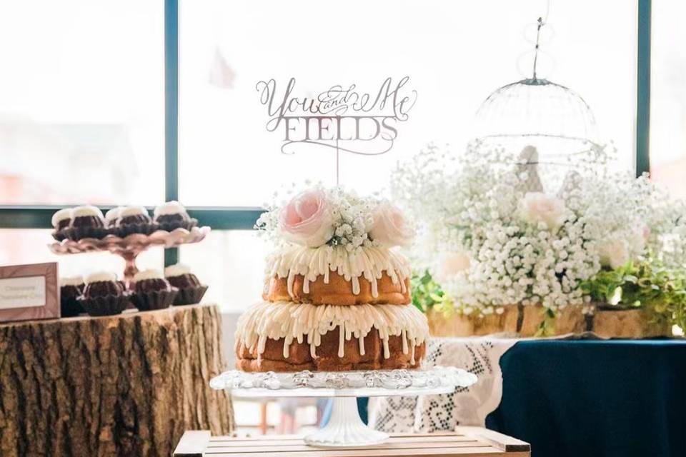 Dessert display