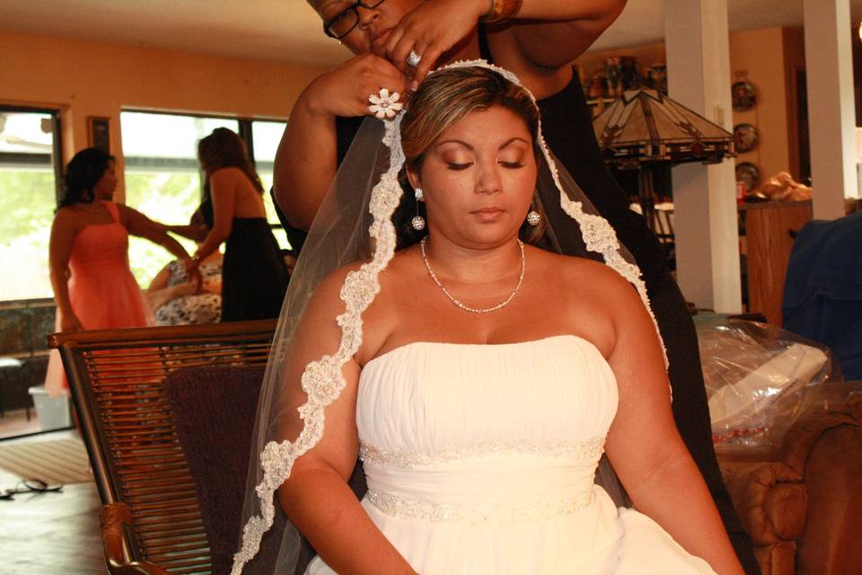 Studio 277 Cosmetics and Imaging/ Absolutely Gorgeous Brides Mobile Salon Services