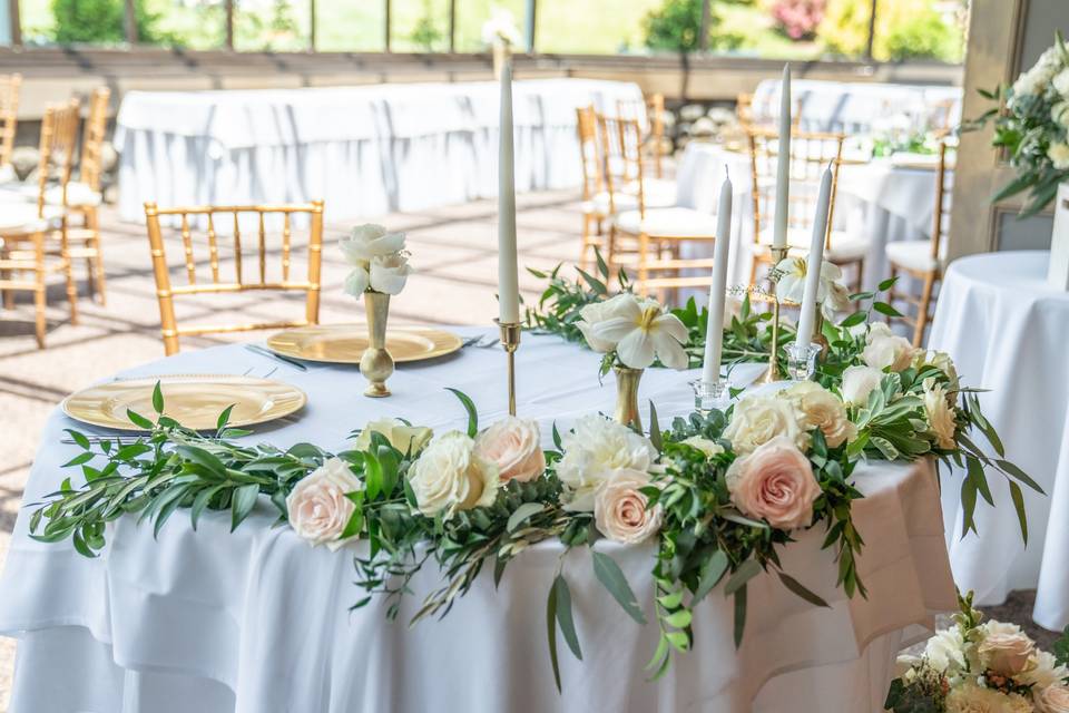 Greenery Sweetheart Table