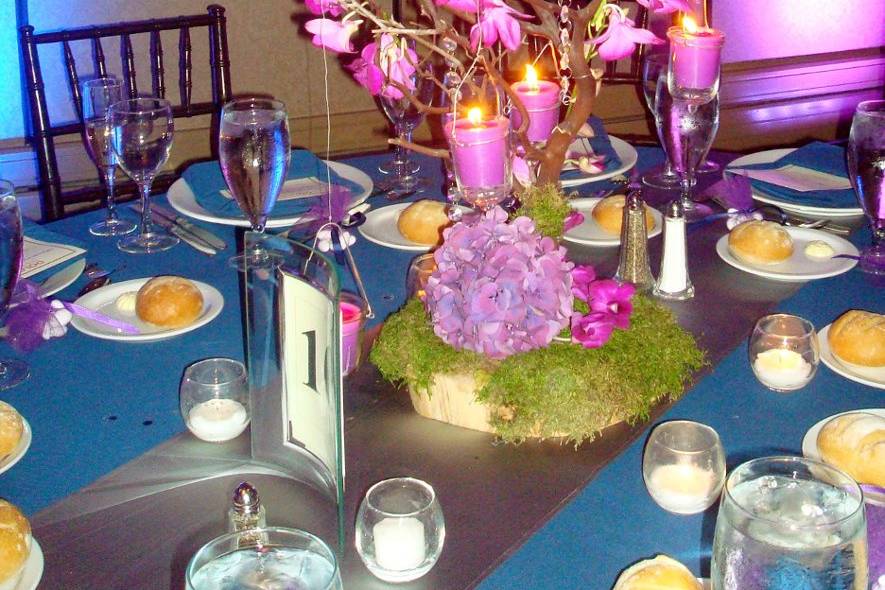 Unique table setting