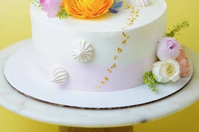 Single-tier cake