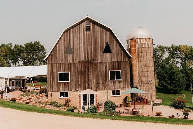 Pond View Barn