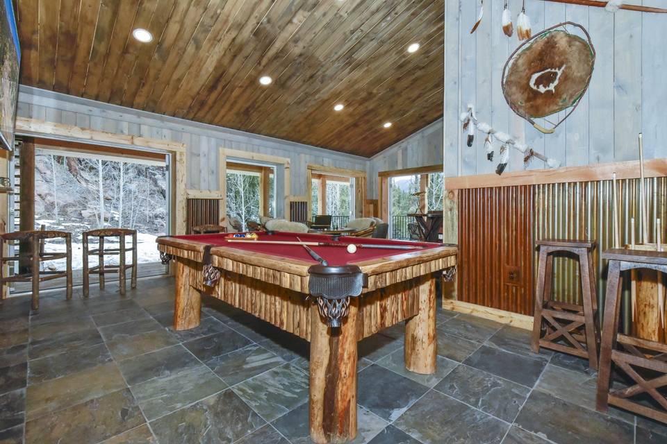 Lodge game room