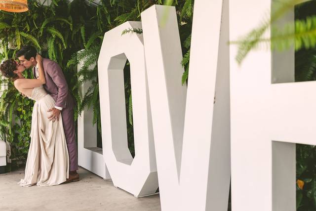 FruitCraft LOVE Sign