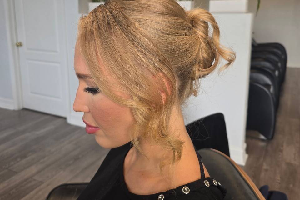 Ooh la la Salon and Wellness