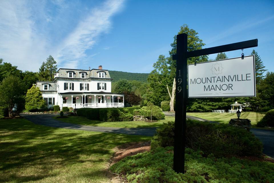 Mountainville Manor