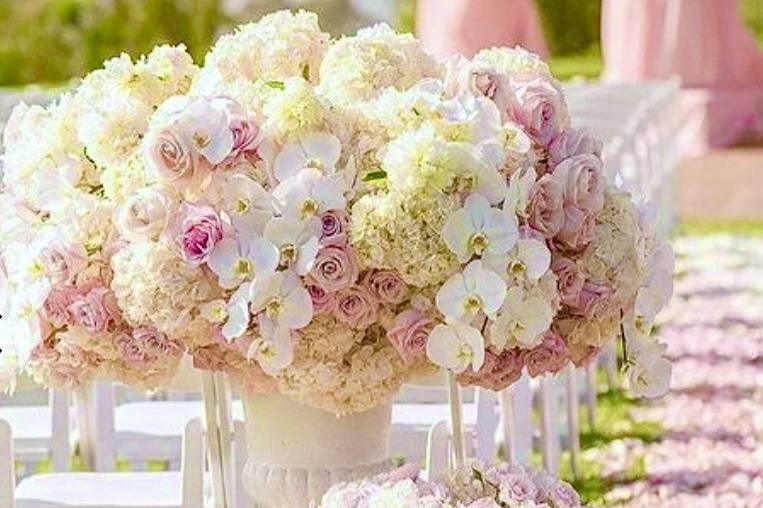 Gorgeous Pastel Centerpieces