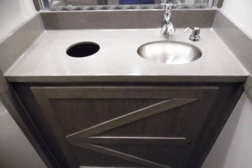 Clean Scene Restroom