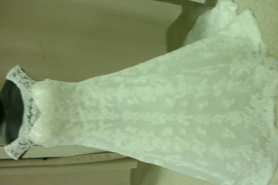 Beautiful Lace, slight A-line with Lace-up back 14W-28W