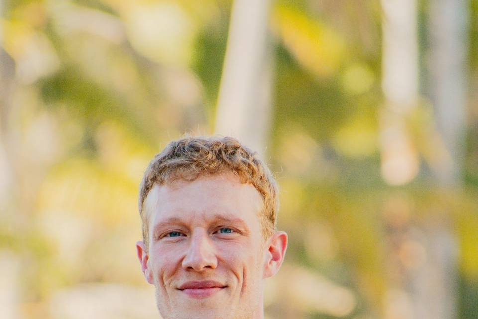 A proud groom