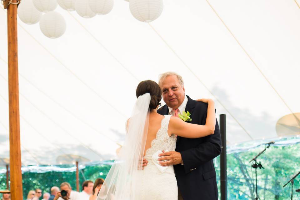 Daddy daughter dance