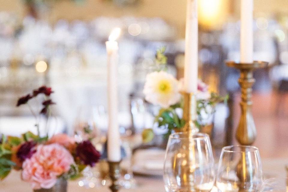 Elegant and romantic table setting