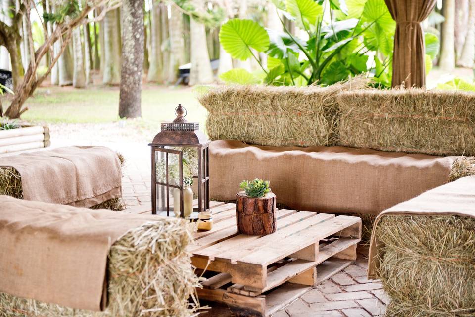 Countryside Lounge Area