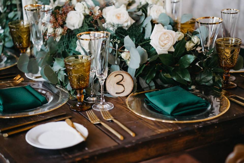 Gorgeous Green Tablescape