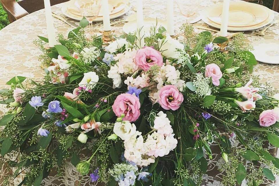 Floral table decor