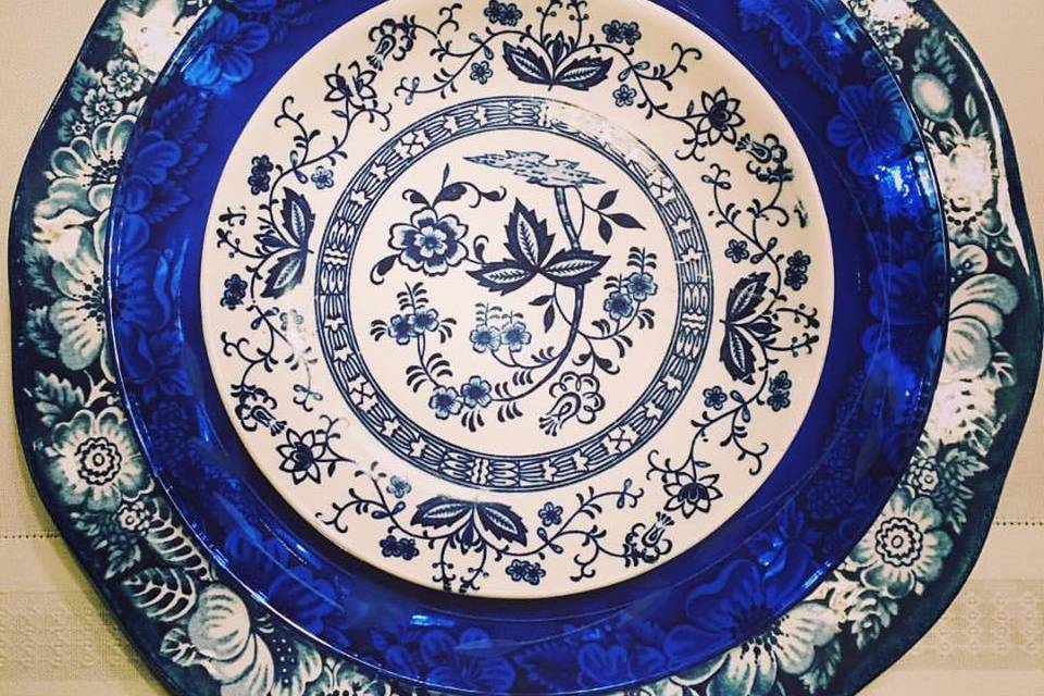 Blue plates