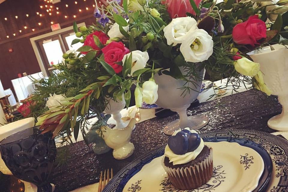 Cupcake and table decor