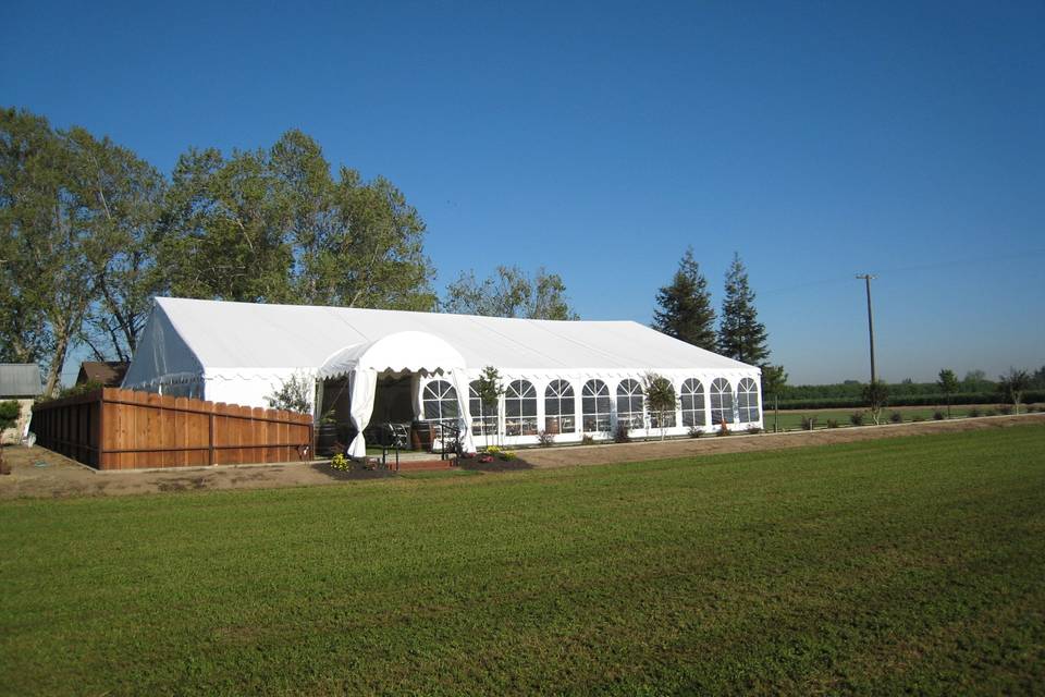 Wedding tents for Ranch or Estate can be a unique solution for the perfect venue. Creating your own space on family property or your favorite outdoor venue is easy with our large selection of tents and canopies available in many sizes of White or French Vanilla.