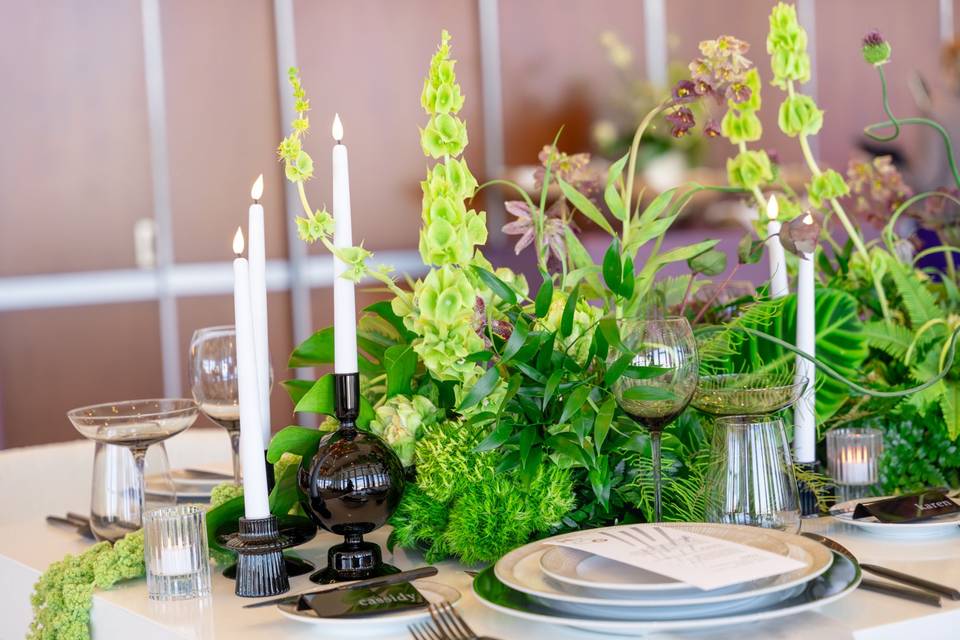 Modern Green Tablescape