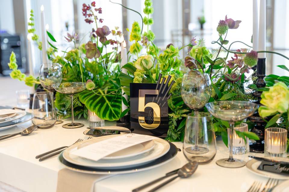 Modern Green Tablescape