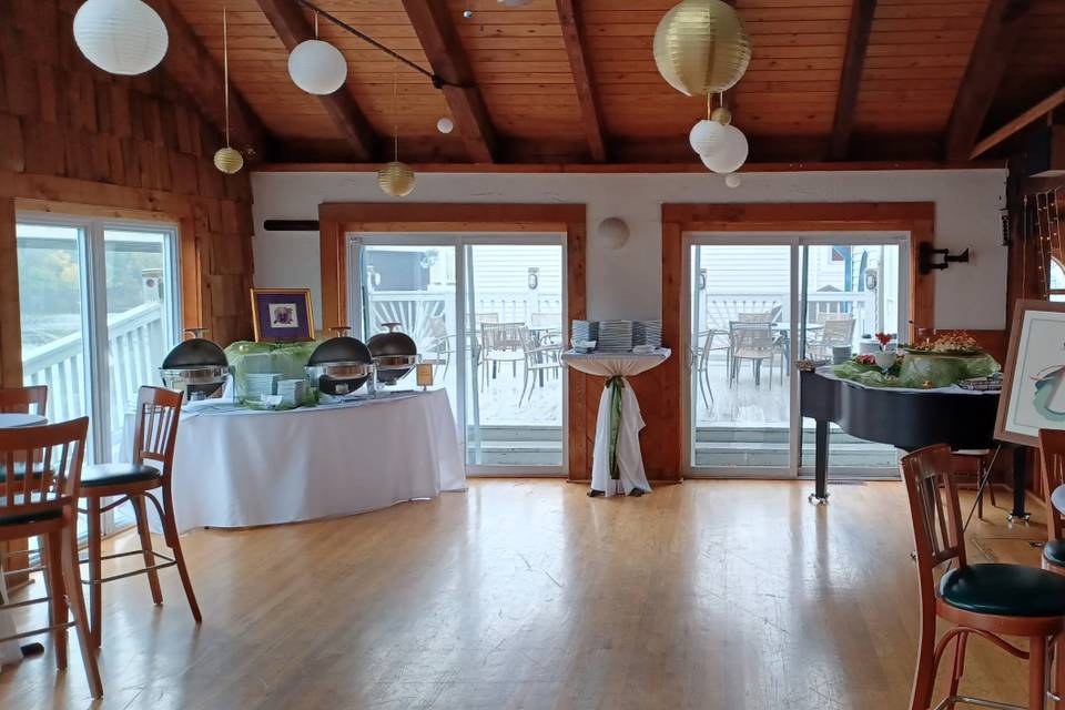 Bar level dance floor space
