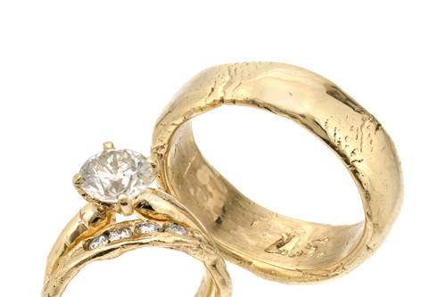 Yellow Gold Hammered Wedding Ring Engraved with Diamond set inside of the ring