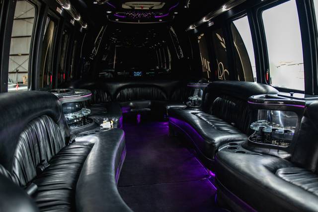 Limo Coach (20 pax)