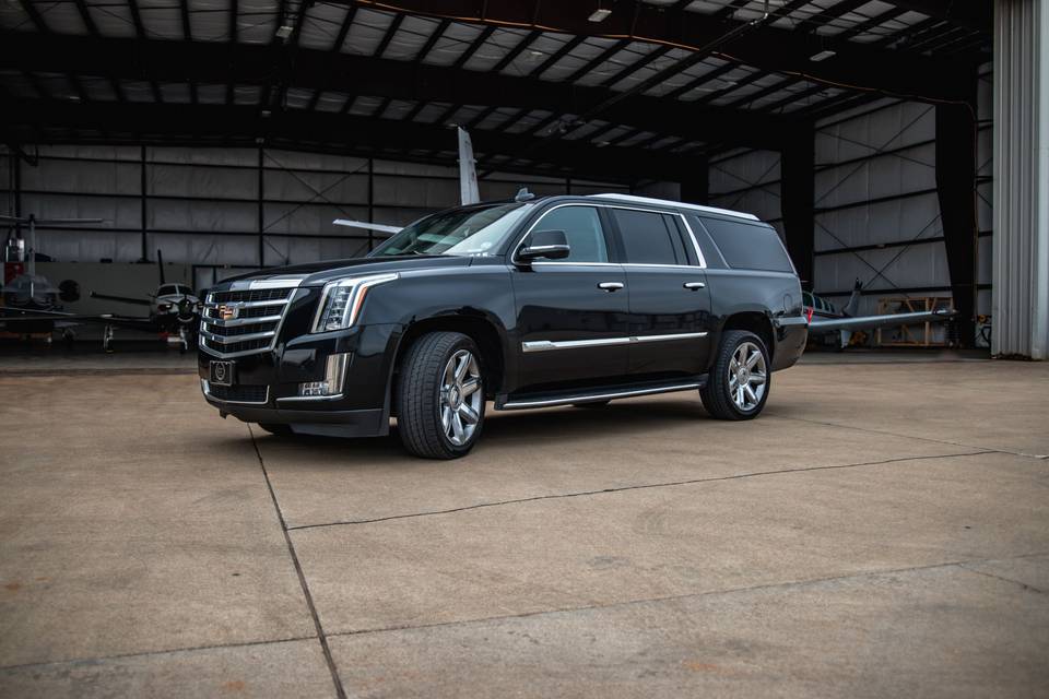 Cadillac Escalade (6 pax)