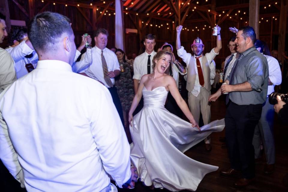 Bridesmaids do it better!