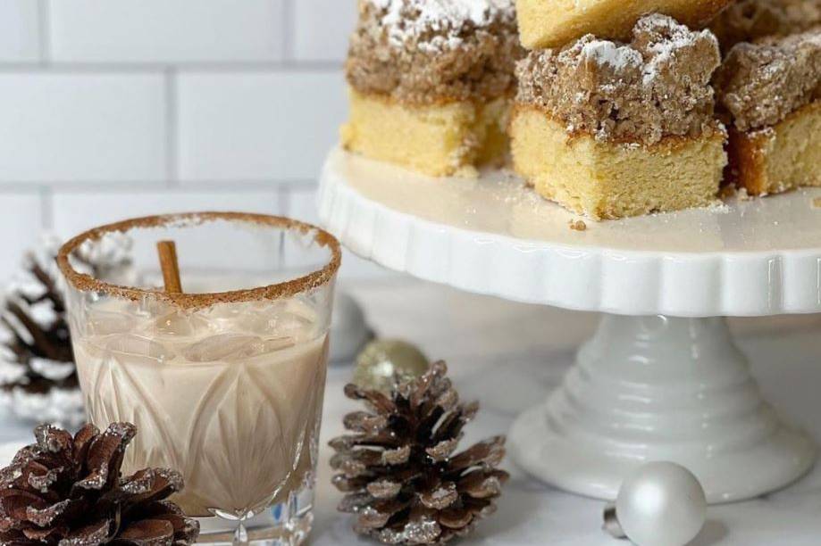 Crumb cake squares with drink