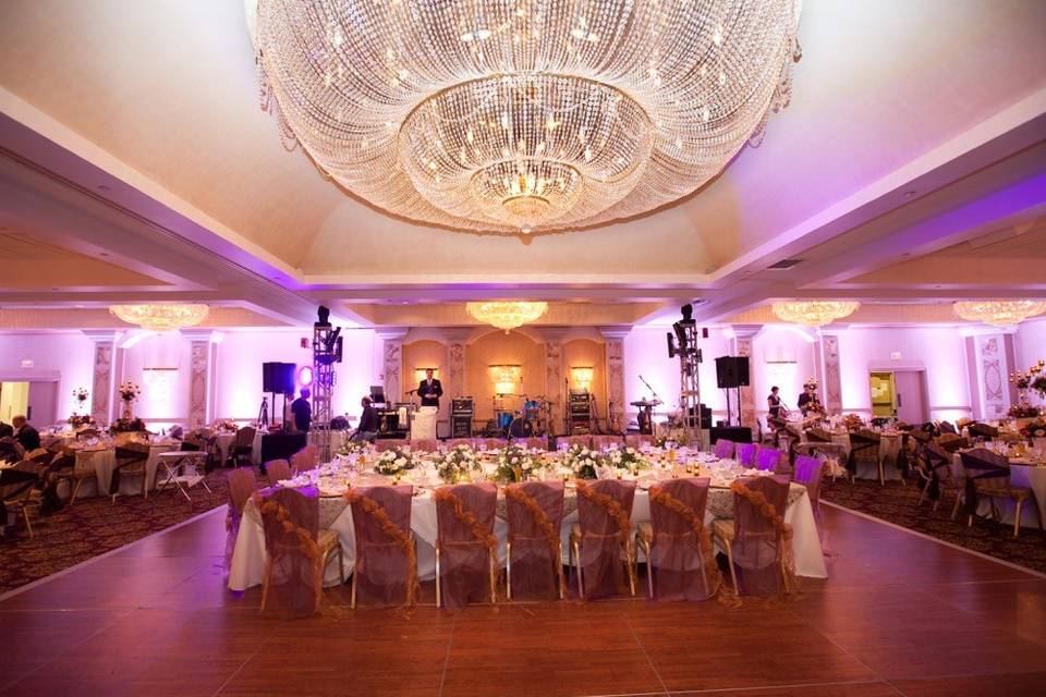 Sashes and chandeliers