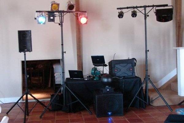 Single B-52 Matrix system setup for wedding reception at the Peacock Inn.