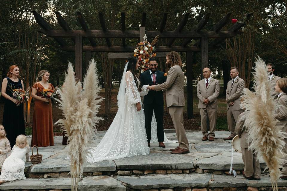 Rustic outdoor ceremony