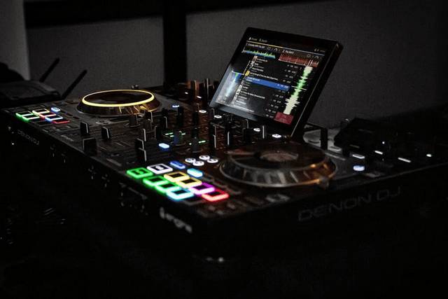EMI LIGHTS AND SOUND