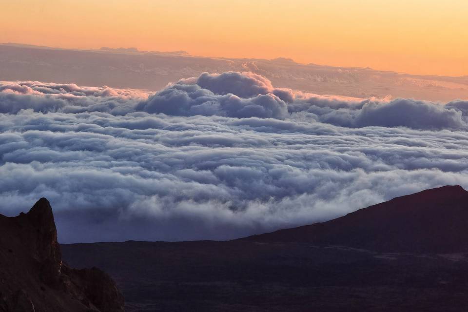 Hawaii above the clouds