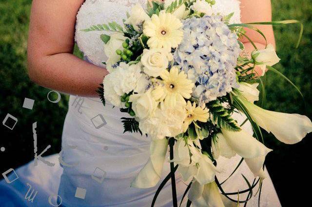 Hydrangea, Calla Lily and Gerbera bouquet