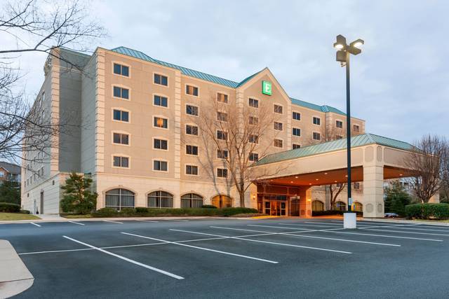 Embassy Suites Dulles Airport
