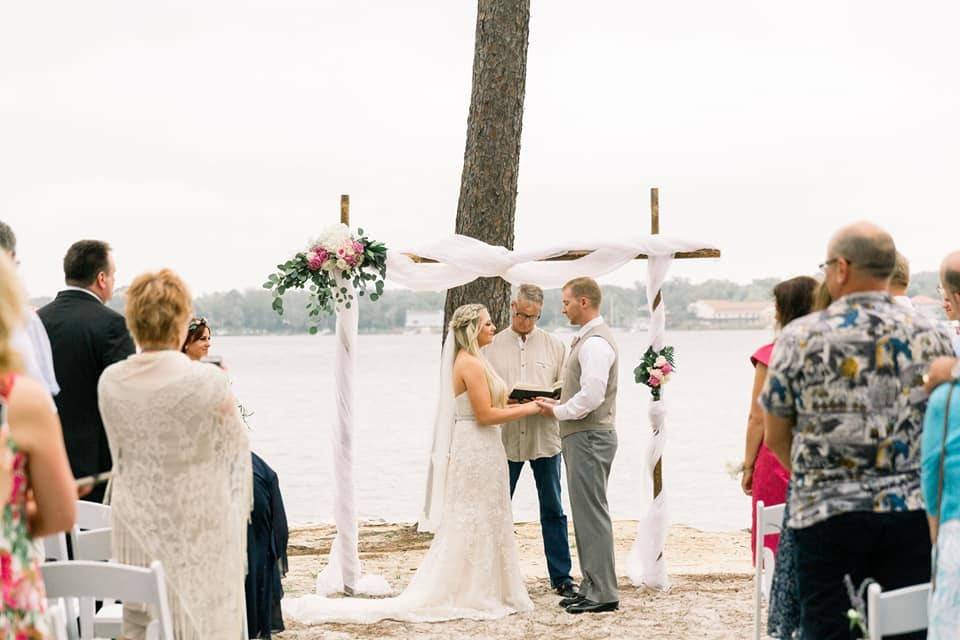 Weddings on the Lake